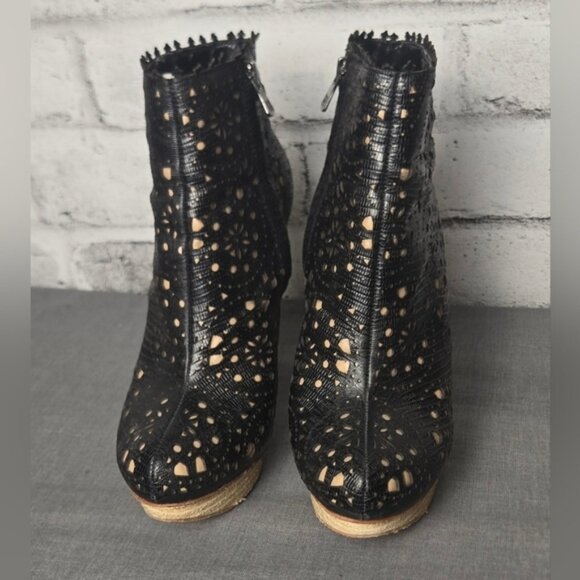 BCBGmaxazria Black & Tan Platform, Booties, Stiletto Shoes - Picture 8 of 15